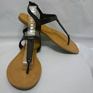 Women's Classic T-Strap with side buckle Closure